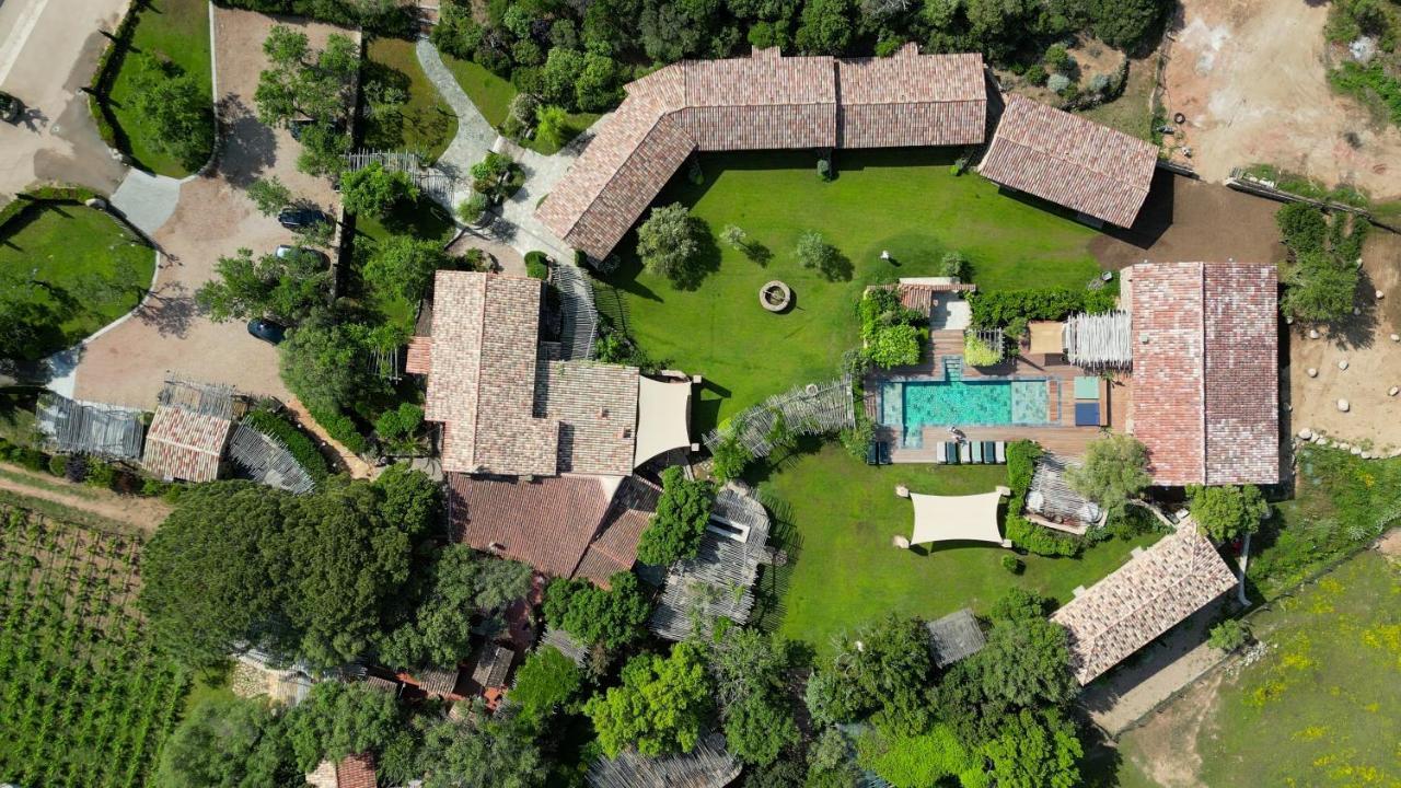 Domaine Pozzo Di Mastri Hotel & Spa Фигари Экстерьер фото
