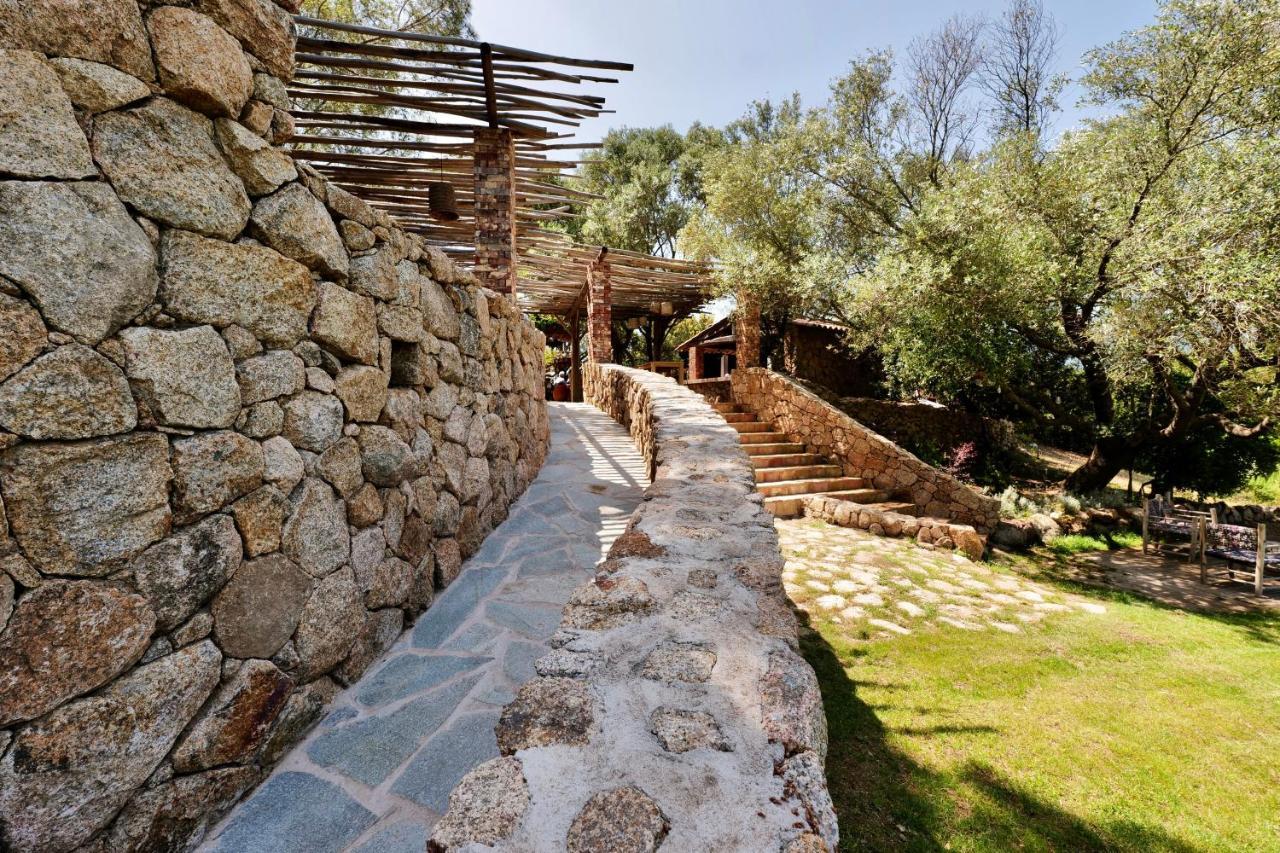 Domaine Pozzo Di Mastri Hotel & Spa Фигари Экстерьер фото